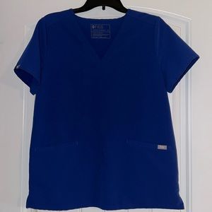 Figs medium scrub top